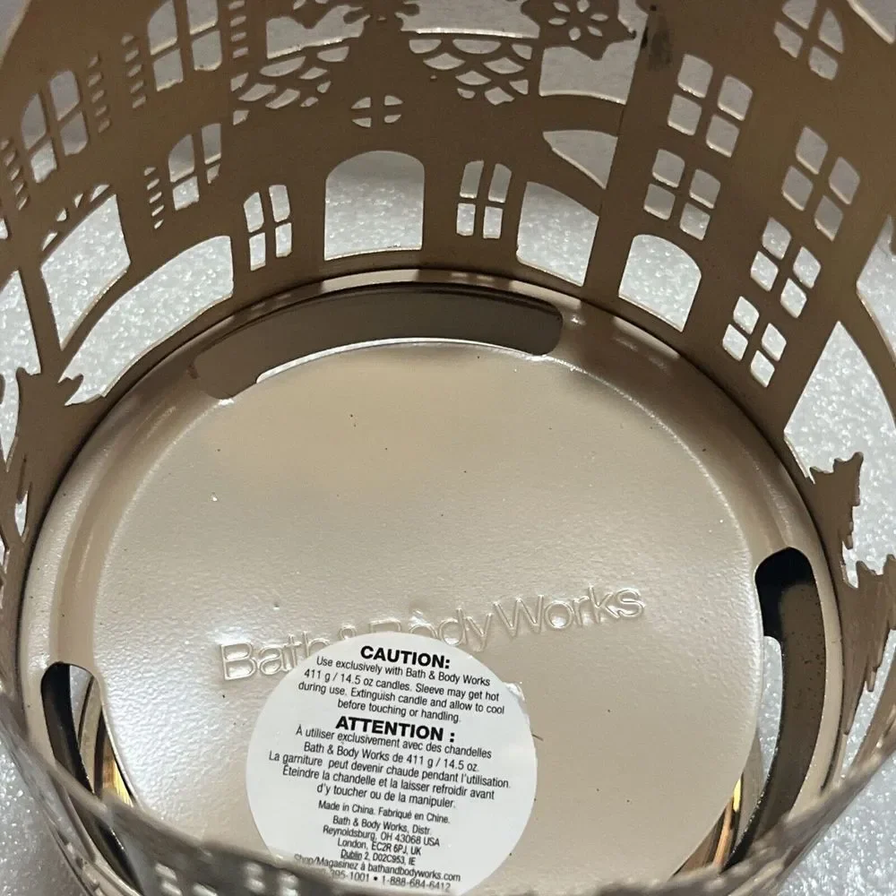 Bath & Body Works Holiday Village Scene 3-Wick‎ Candle Holder Limited Edition